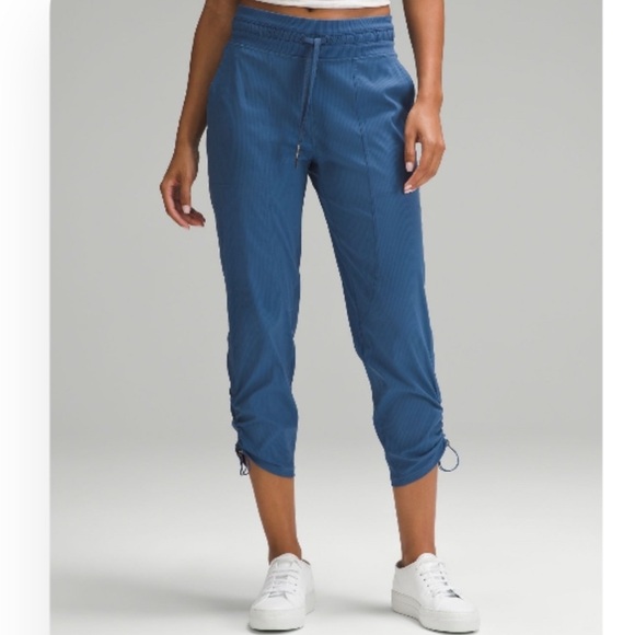 Lululemon Dance Studio Mid-rise Cropped Pant Size 0, Pitch Blue - Picture 1 of 5